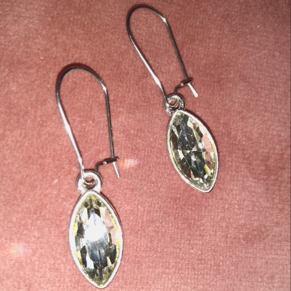Handmade Marquis Sparkle Earrings Clear Stones Rhinestone Dangle Drop New - Picture 2 of 8